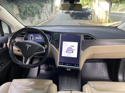 Used 2016 Tesla Model X 90D AWD/4WD image 6