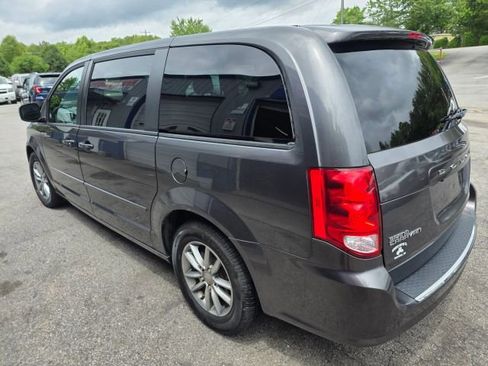 Used 2016 Dodge Grand Caravan SE FWD image 7