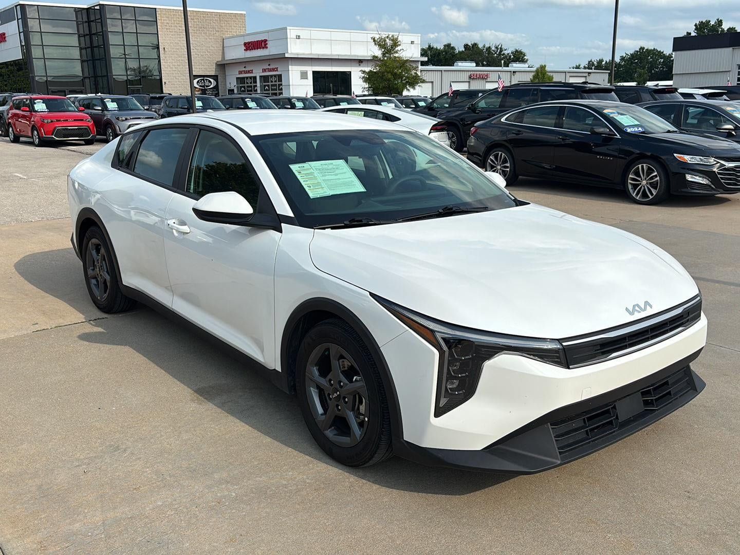 Used 2025 Kia K4 FWD image 1
