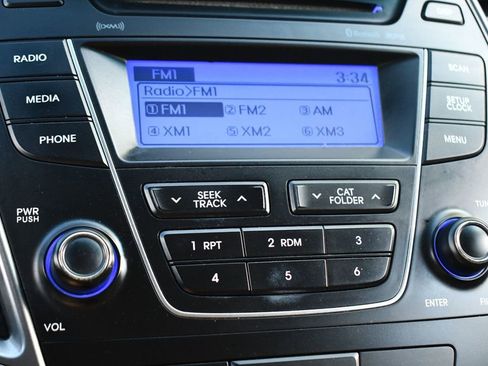 Used 2015 Hyundai Santa Fe Sport image 32