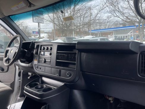 Used 2015 Chevrolet Express 3500 Extended w/ Smoker's Package image 12