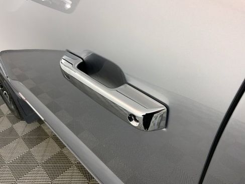 Used 2024 Ford F350 Platinum w/ FX4 Off-Road Package image 15