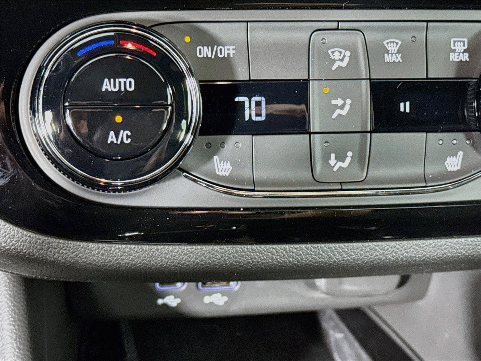 New 2026 Buick Envista Sport Touring w/ Convenience I Package FWD image 20