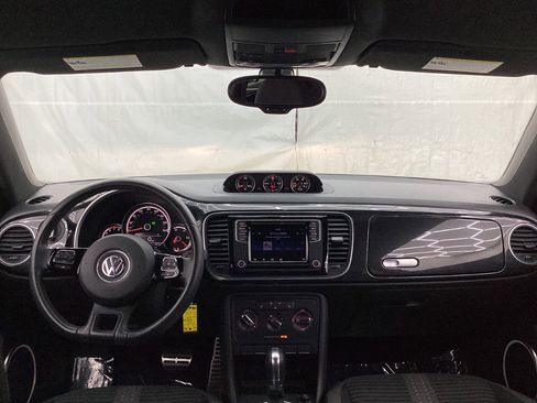 Used 2016 Volkswagen Beetle R-Line SE image 21