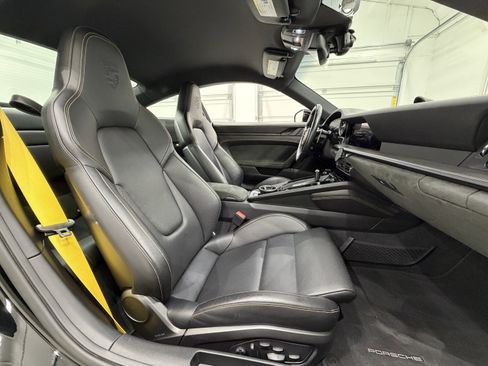 Certified 2023 Porsche 911 Carrera GTS RWD image 21