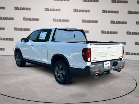 Used 2024 Honda Ridgeline TrailSport image 3