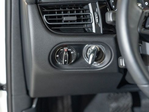Certified 2026 Porsche Macan Turbo AWD/4WD image 24