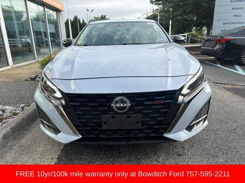 Used 2023 Nissan Altima 2.5 SR FWD image 2