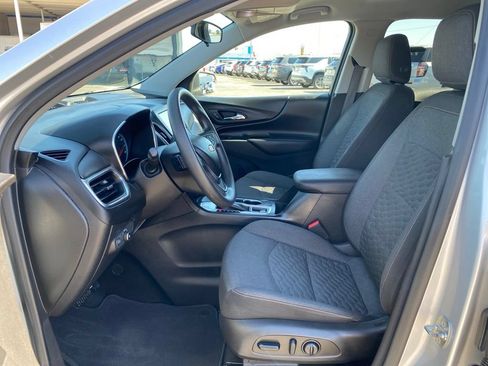 Used 2018 Chevrolet Equinox LT FWD image 20
