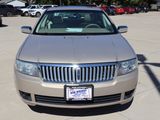 Used 2006 Lincoln Zephyr image 2
