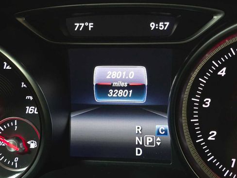 Used 2019 Mercedes-Benz GLA 250 4MATIC image 28