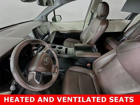 Certified 2024 Toyota Sienna Platinum image 6