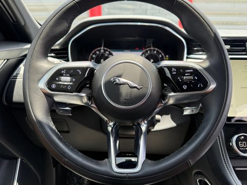 Used 2025 Jaguar F-PACE R-Dynamic S AWD/4WD image 31