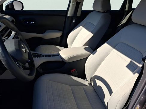 Certified 2023 Honda HR-V LX image 17