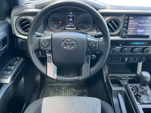 Used 2021 Toyota Tacoma TRD Off-Road w/ Technology Package image 14