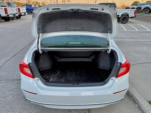 Used 2022 Honda Accord Sport image 15