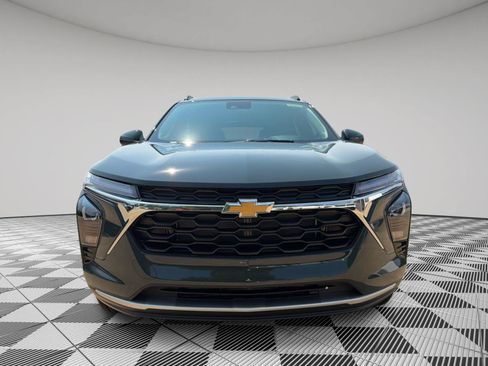 New 2026 Chevrolet Trax LT w/ LT Convenience Package FWD image 8
