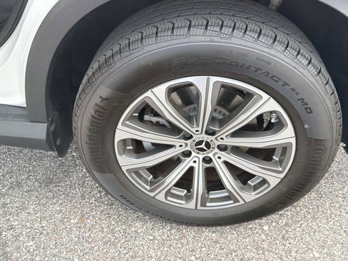 Certified 2024 Mercedes-Benz GLC 300 image 10