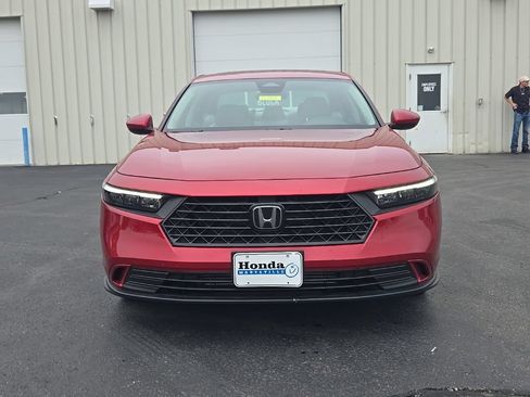 Used 2024 Honda Accord EX image 2