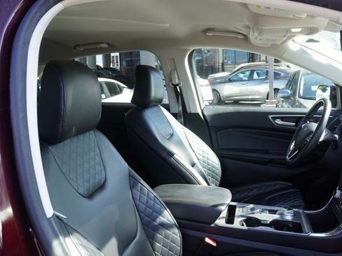 Used 2024 Ford Edge Titanium image 16