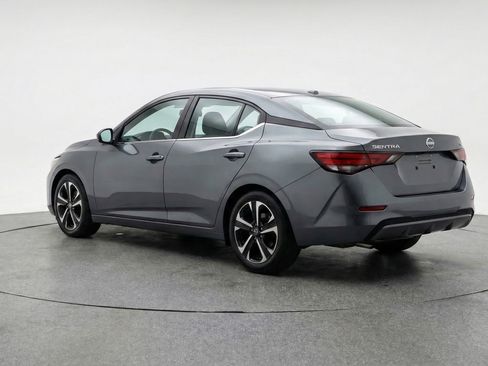 Used 2025 Nissan Sentra SV image 6