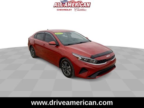 Used 2023 Kia Forte LXS w/ LXS Technology Package image 2