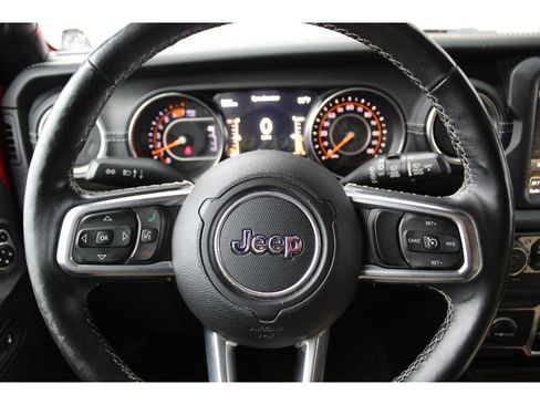 Used 2018 Jeep Wrangler Unlimited Sahara w/ Dual Top Group image 31