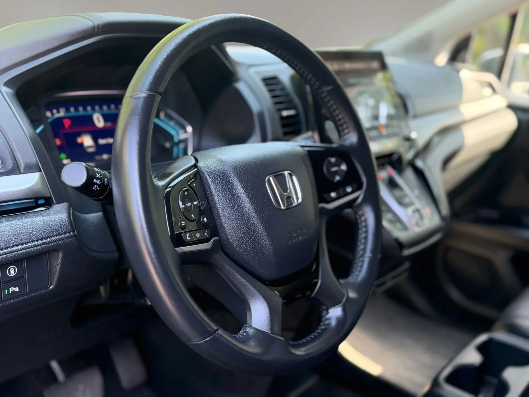 Used 2024 Honda Odyssey Touring image 14