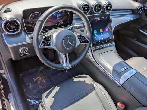 Used 2025 Mercedes-Benz C 300 Sedan image 13