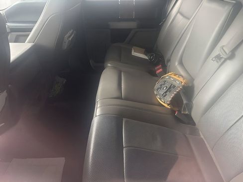 Used 2018 Ford F150 Lariat w/ Trailer Tow Package image 17