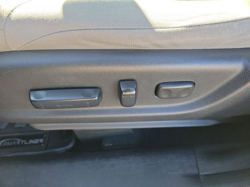 Used 2015 Honda CR-V EX image 24