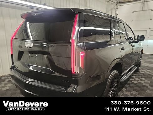 Used 2021 Cadillac Escalade Sport image 4
