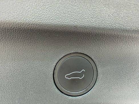 Used 2023 Tesla Model Y Long Range AWD/4WD image 26