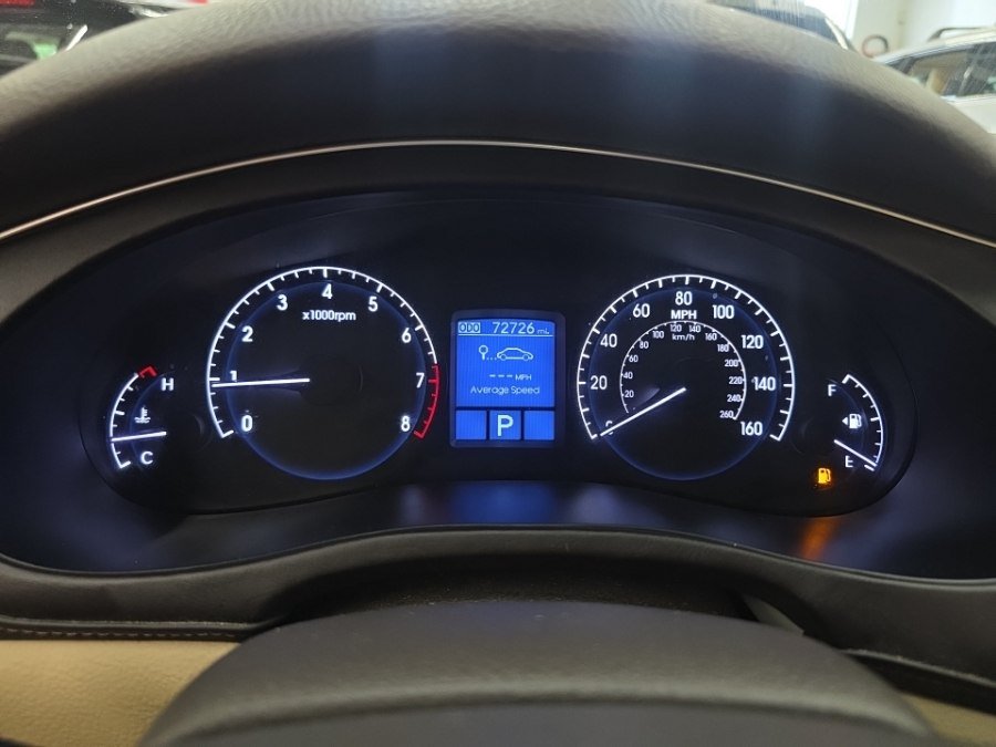 Used 2013 Hyundai Genesis 3.8 w/ Premium Pkg RWD image 17