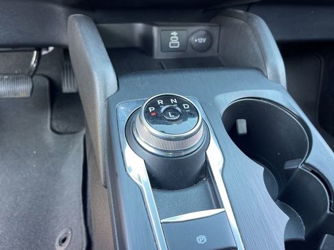 Used 2025 Ford Escape ST-Line image 17