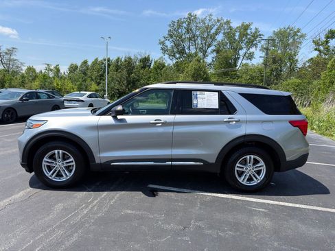 Used 2021 Ford Explorer XLT w/ Class III Trailer Tow Package AWD/4WD image 3