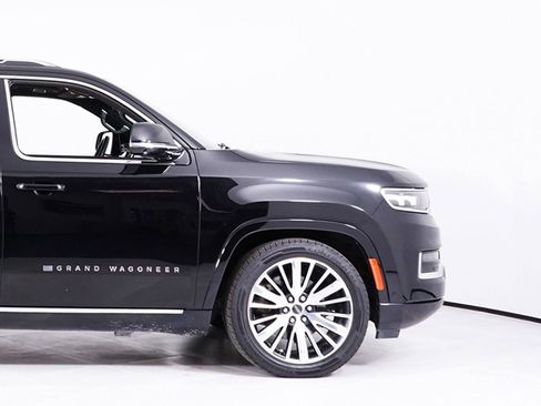 Used 2022 Jeep Grand Wagoneer Series III w/ Rear Seat Video Group 1 image 13