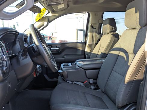 Used 2021 Chevrolet Silverado 1500 Custom w/ Safety Confidence Package image 2