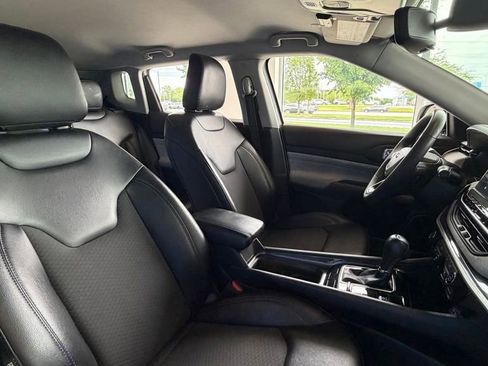 Used 2022 Jeep Compass Latitude AWD/4WD image 23