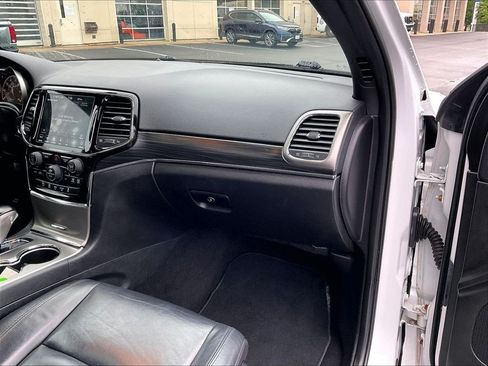Used 2020 Jeep Grand Cherokee Limited AWD/4WD image 13