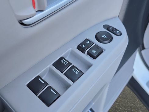 Used 2015 Honda Pilot Touring image 29