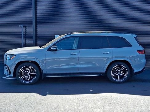 Used 2024 Mercedes-Benz GLS 450 4MATIC image 2