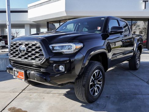 Used 2023 Toyota Tacoma TRD Sport image 4