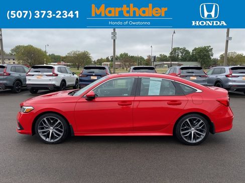 Used 2023 Honda Civic Touring image 2