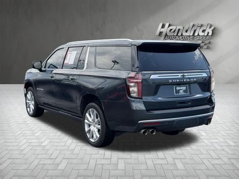 Used 2022 Chevrolet Suburban High Country AWD/4WD image 8