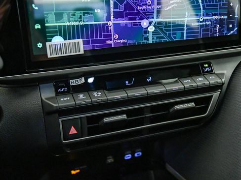 Used 2025 Toyota Camry SE w/ Multimedia Upgrade Package FWD image 21