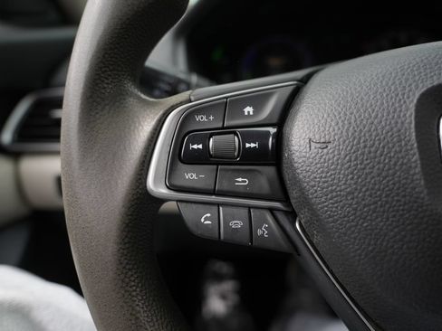Used 2018 Honda Accord EX image 41