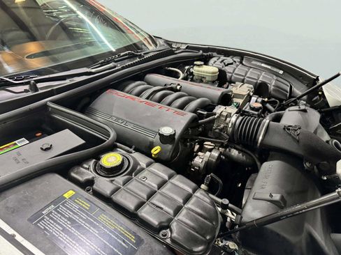 Used 2001 Chevrolet Corvette Coupe w/ Preferred Equipment Group1 RWD image 33