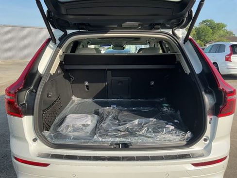 New 2026 Volvo XC60 B5 Ultra w/ Protection Package Premier AWD/4WD image 10