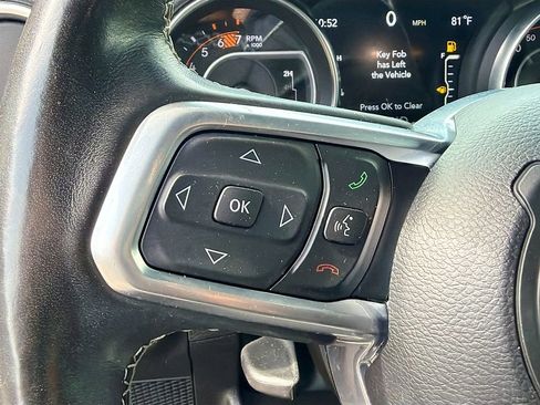 Used 2022 Jeep Wrangler Unlimited Sahara w/ LED Lighting Group AWD/4WD image 33